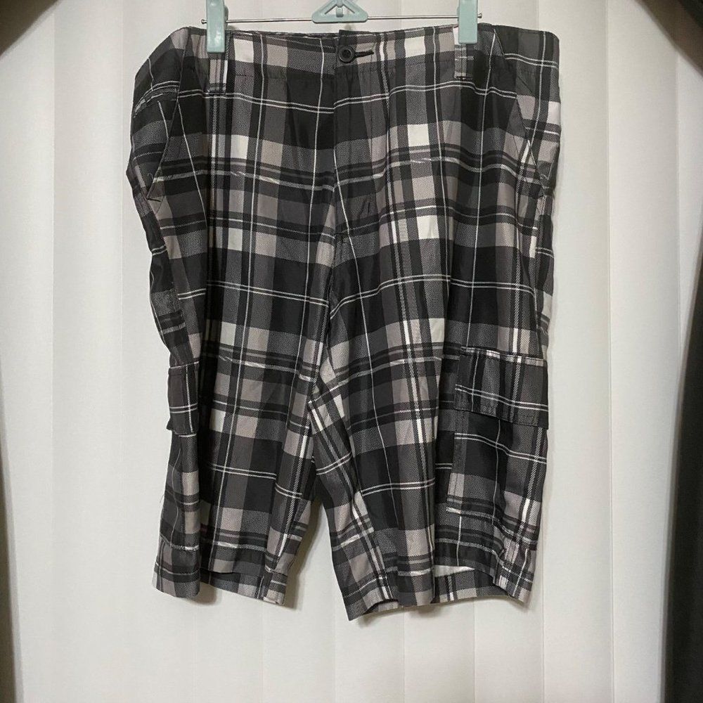 Sub Culture black/white checkered shorts
